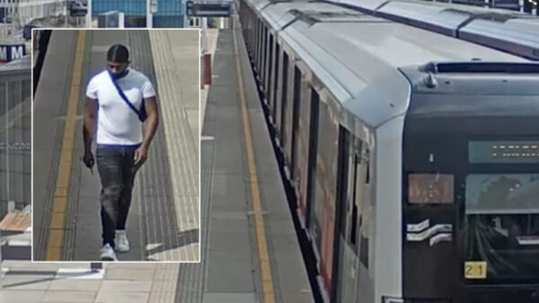 Man mishandelt vader in Amsterdam in bijzijn van gezin vanwege misverstand over gemaakte foto's