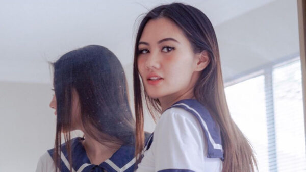 Volgens deze dame willen alle mannen met haar naar bed tot ze haar leeftijd horen