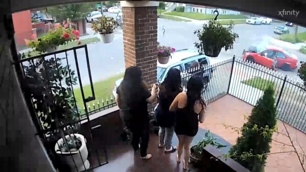 Politieagent veroorzaakt ongeluk en arresteert bestuurder om fout te verdoezelen