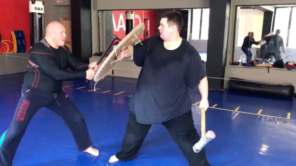 Realistische training met bijl blijkt toch net iets te realistisch te zijn