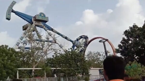 Nog meer reden om nooit in een kermisattractie in India te stappen