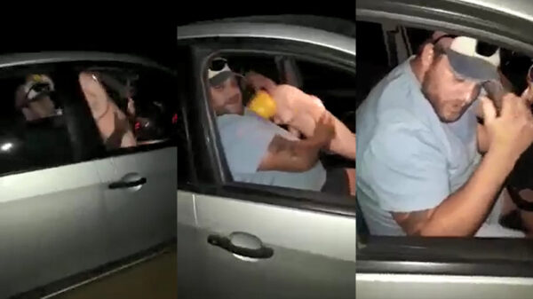 Zuid-Afrikaanse viespeuk wordt betrapt met zijn nieuwe opblaasbare vriendin