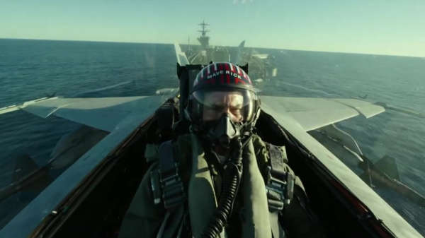 Tom Cruise gaat weer los met een straaljager in Top Gun: Maverick