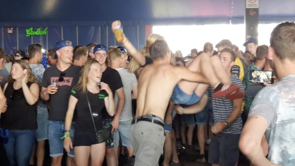 Nieuwe bezigheid op de Zwarte Cross: vrouwwerpen