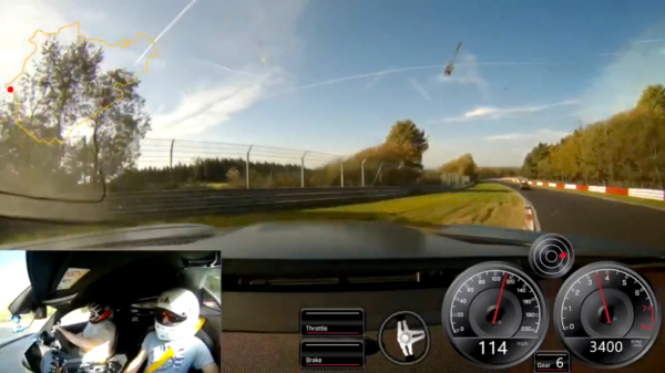 Crashen met een Mercedes AMG GTR tijdens een rondje op de Nürburgring