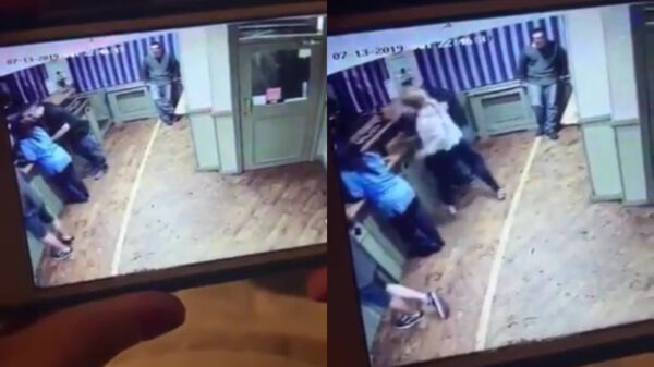 Vrouw betrapt haar echtgenoot op vreemdgaan, trakteert op kopstoot