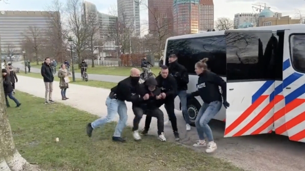 Arrestaties en onrust tijdens demonstratie van Nederlands Vrijheidskonvooi in Den Haag