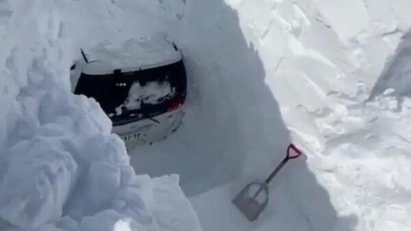 Misschien moet je nu even je baas bellen dat je iets later komt