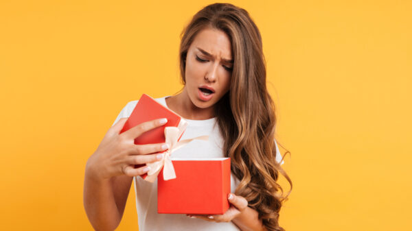 Dit zijn de 10 allerberoerdste cadeaus die je geliefde op Valentijnsdag kunt geven