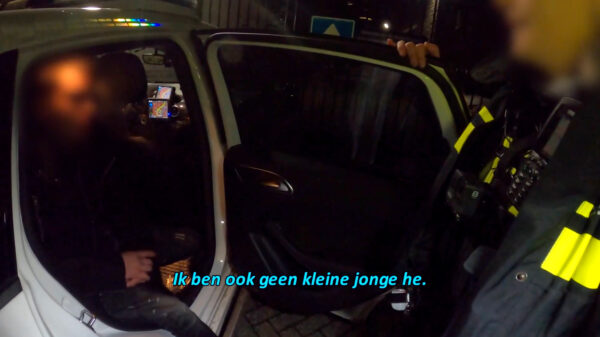 Stoere drankrijder wordt met taser aangehouden en krijgt lading pepperspray in z'n mik