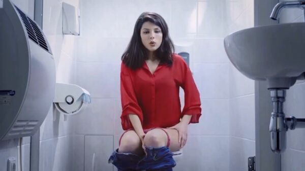 De echte reden waarom vrouwen zo lang wegblijven op het toilet