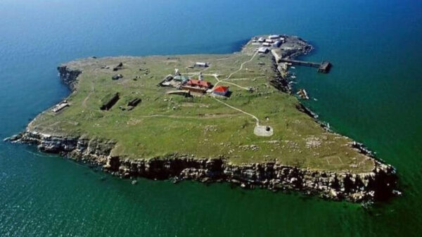 Oekraïense militairen als oorlogshelden ten onder: "Russian warship, go f**k yourself!"