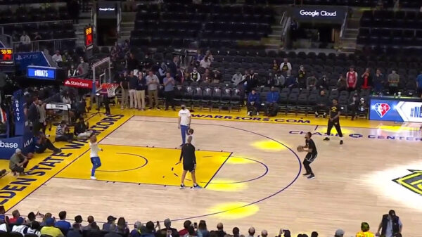 Zo, die is goed met basketballen