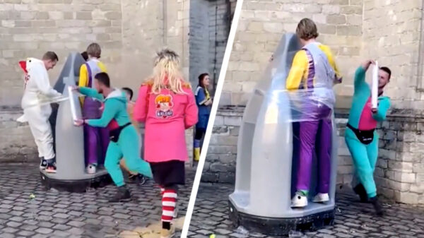 Ondertussen in Breda: ken je die mop van dat rolletje folie en die overvolle pisbak?