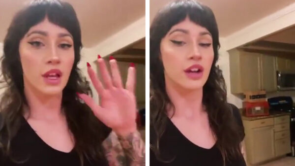 Emma test de akoestiek van haar nieuwe appartement