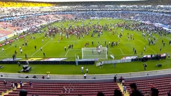 Doden en gewonden na voetbalrellen in Mexico tussen supporters van Querétaro en Atlas