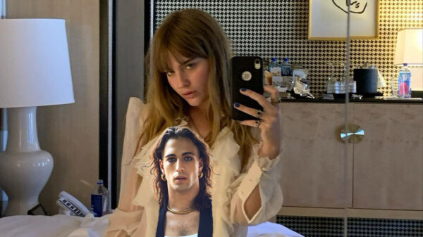 Victoria De Angelis (bassiste Måneskin) daagt Instagram uit en hoopt dat haar foto niet wordt verwijderd