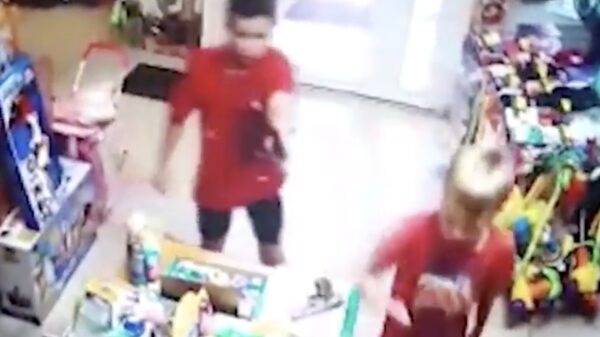 Jonge geleerd is oud gedaan: koters overvallen lokaal winkeltje