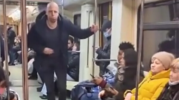 Nog een sneaky lifehack om in het openbaar vervoer een zitplaats te krijgen