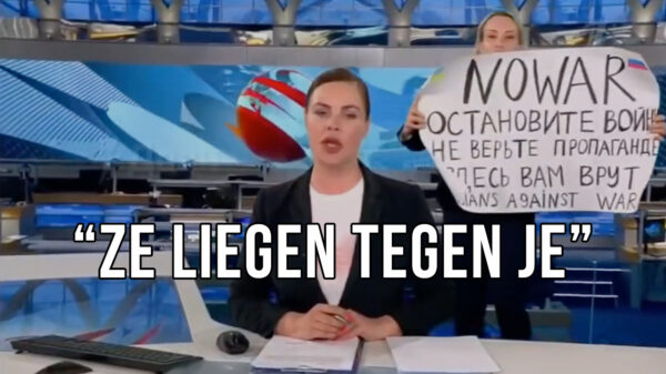 Medewerkster riskeert tot 15 jaar celstraf door op de Russische staatszender te protesteren