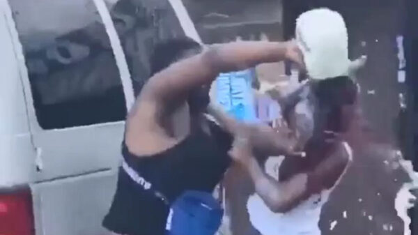 Melkman in da mofo hood blijkt vrij efficient te werk te gaan