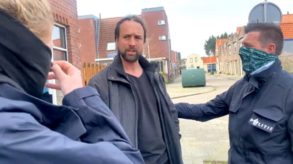 De beelden: Willem Engel van Viruswaarheid in Rotterdam opgepakt voor opruiing