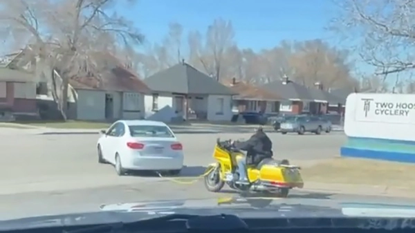 Terug naar de tekentafel: motor slepen met sleepkabel blijkt geen goed idee