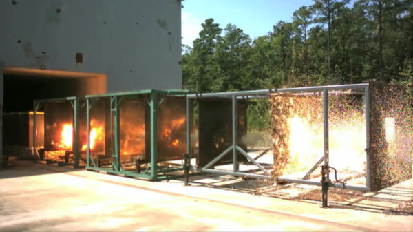 De elektromagnetische railgun, voor als alles definitief kapot moet