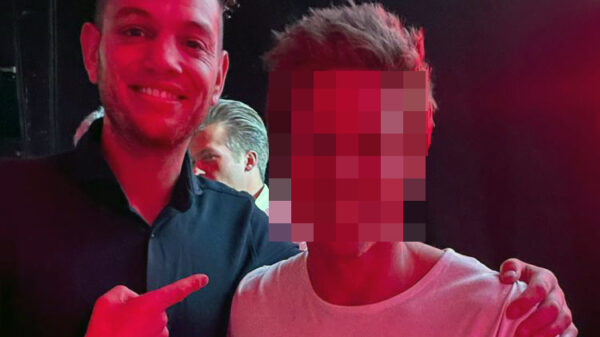 André Hazes onherkenbaar op de foto gespot tijdens Holland Zingt Hazes 2022