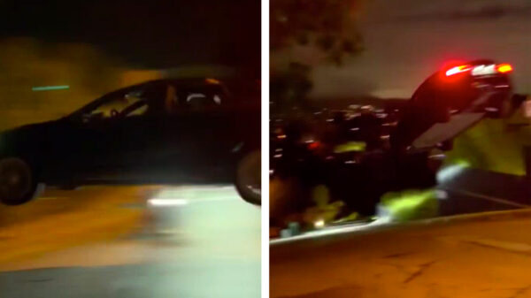 Deze 'Knight Rider' in Los Angeles denkt dat z'n Tesla ook kan vliegen