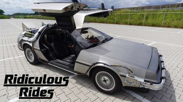 Nederlander bouwt een op afstand bestuurbare DeLorean van de film Back To The Future