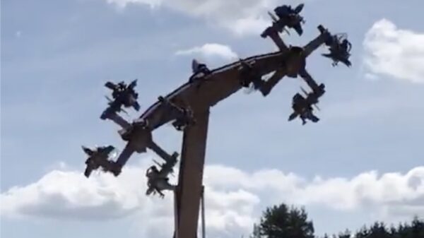 Duitsers ontwikkelen nieuwe kermisattractie met knipoog naar 't verleden: de Holocauster Tycoon