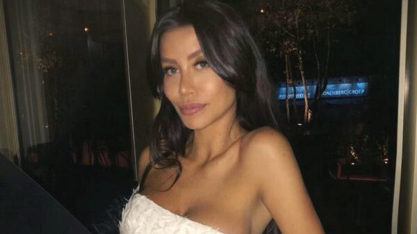 Jaimie Vaes heeft een nieuwe bil en wij mogen even meegluren