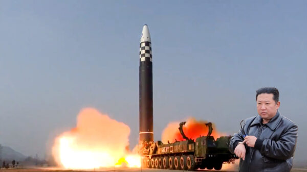 Zieke promotievideo van Lil' Kim Jong-un die een ballistische raket test