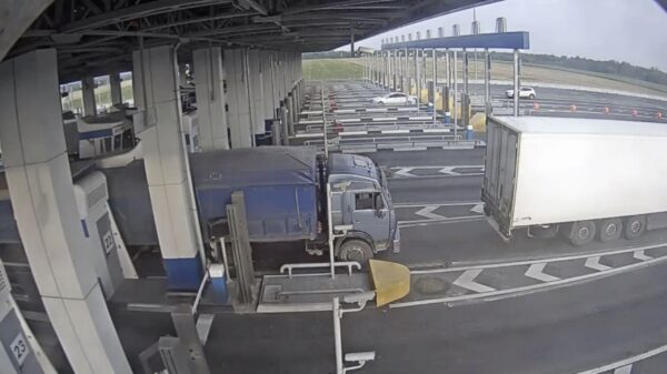 Geen tol willen betalen komt deze chauffeur uiteindelijk behoorlijk duur te staan