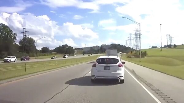 Even niet scherp zijn in het verkeer kan een beste klapper veroorzaken