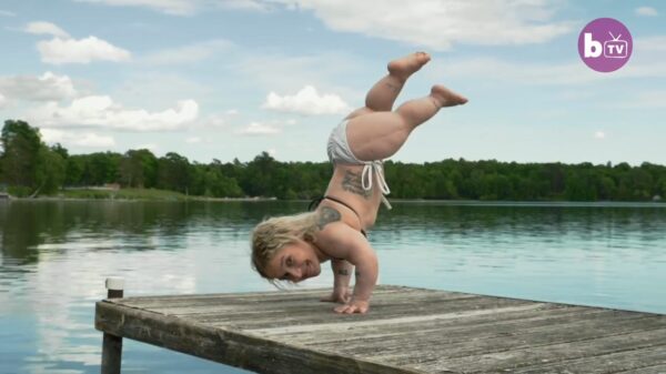 Sassee Cassee gaat door het leven als 's werelds kleinste stripper