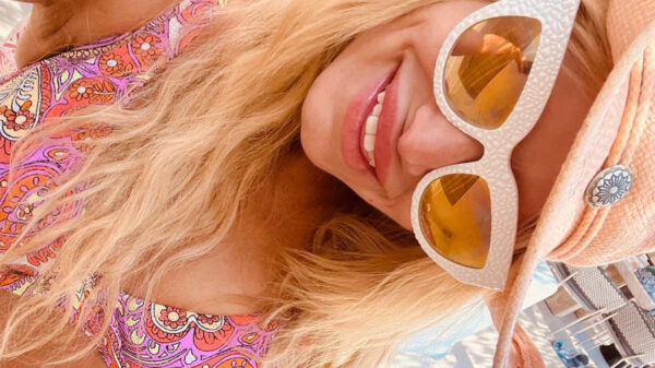 Jessica Simpson herinnert ons even aan het feit dat het met haar bikinibody wel goed zit