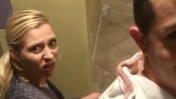 Gewoon even je vriendin laten weten dat je er bent