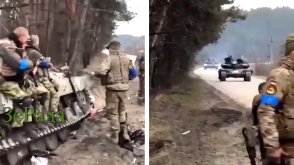 De andere hoek van de tank die op een aantal Oekraïense soldaten schoot