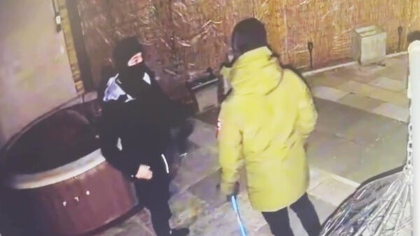 Poging tot inbraak bij appartement Mart Hoogkamer op camera vastgelegd