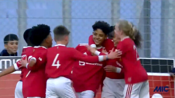 Cristiano Ronaldo jr. juicht precies zoals z'n wereldberoemde vader dat doet