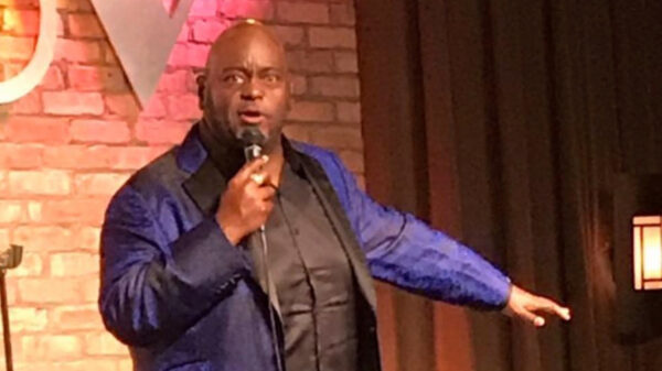 Comedian Lavell Crawford vertelt de ultieme 'Yo Mama'-grap