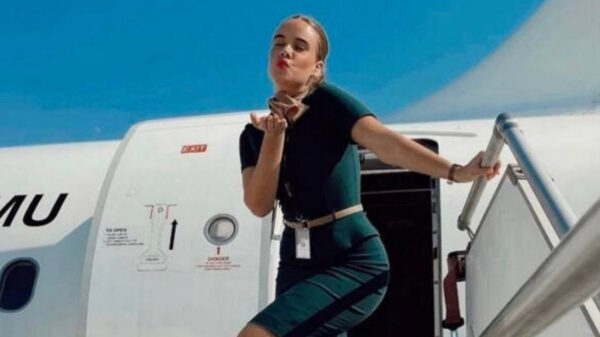 Een heerlijke lading stewardessen waarmee we heel graag het luchtruim betreden