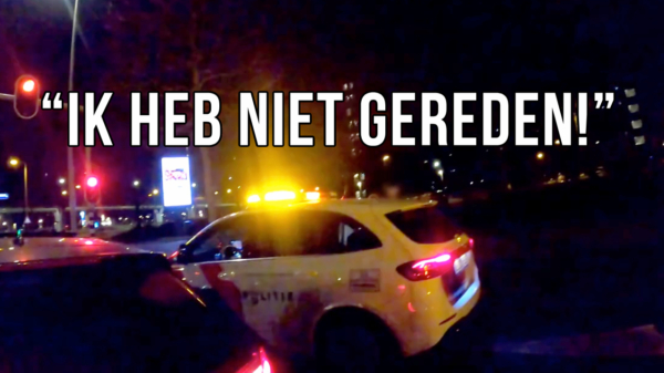Politie Utrecht arresteert jongen omdat 'ie voor de TIENDE keer rijdt zonder rijbewijs