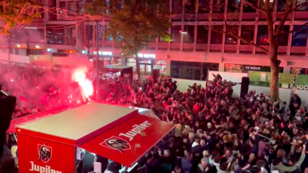 Rotterdam gaat los na behalen van de finale van de Conference League!