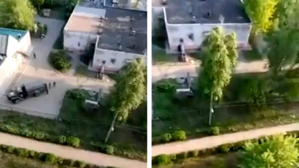 Inwoners van Oekraïne jagen Russische soldaten de stuipen op het lijf