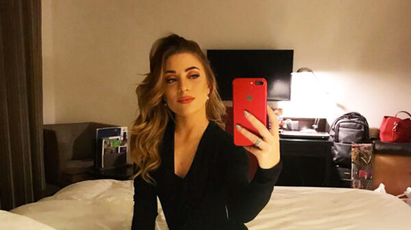 Ach jeetje: Amy van Og3ne is uit haar leren broek gescheurd