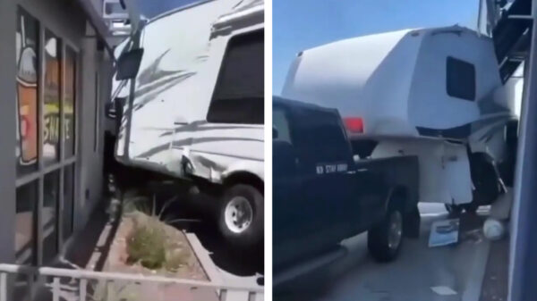 Tip du jour: met een joekel van een aanhanger pas je niet door de drivethrough