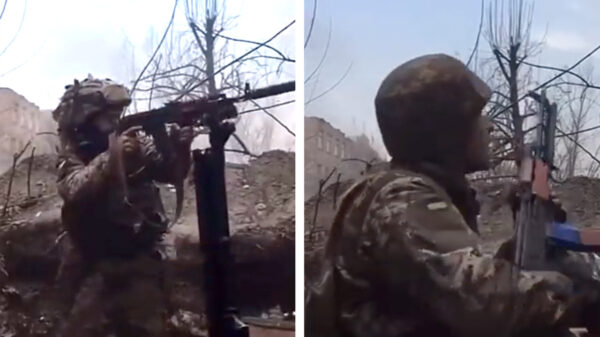 Huiveringwekkende beelden van Oekraïense soldaten die in Lviv onder vuur worden genomen